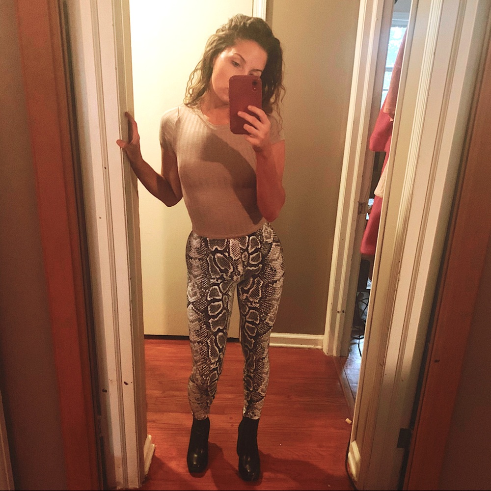 Snake print leggings and stretch crop top